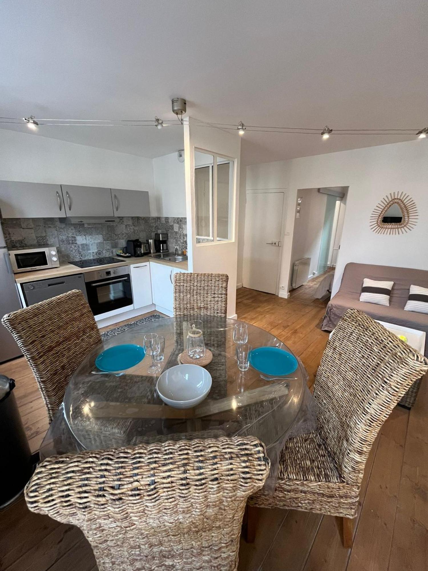 L'Escale Niortaise - Centre-Ville - 10Mn Gare - Wifi - Netflix 部屋 写真
