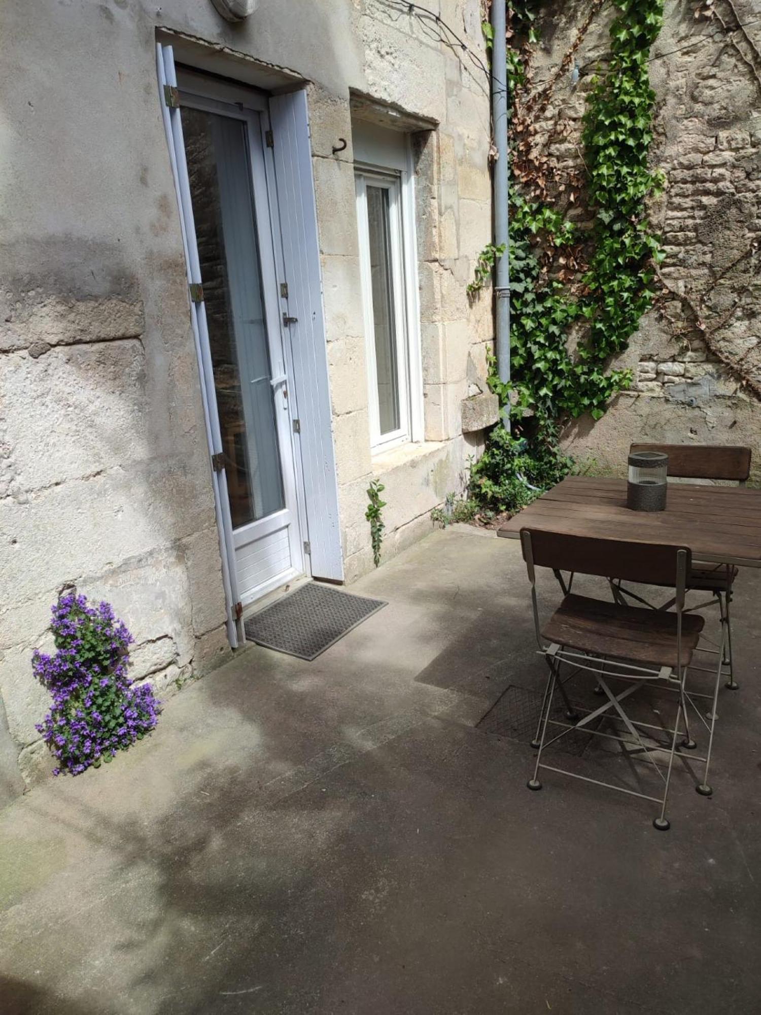 L'Escale Niortaise - Centre-Ville - 10Mn Gare - Wifi - Netflix 部屋 写真